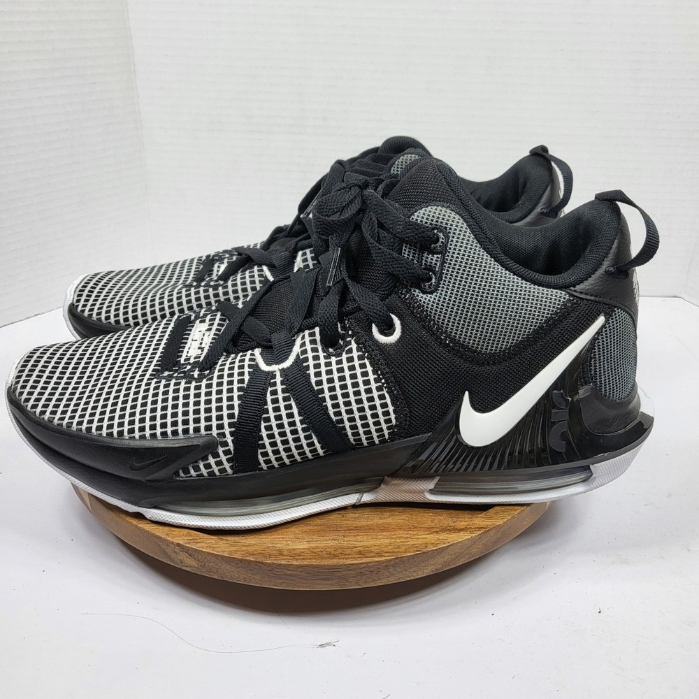 Nike LeBron Witness 7 Basketball Shoes Mens 12 Black White DZ3299-001 Excellent
